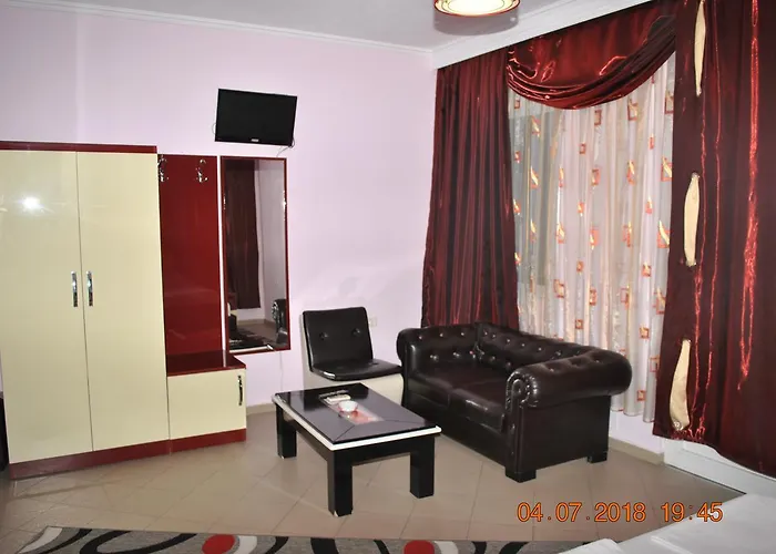 Hotel Freskia 3*